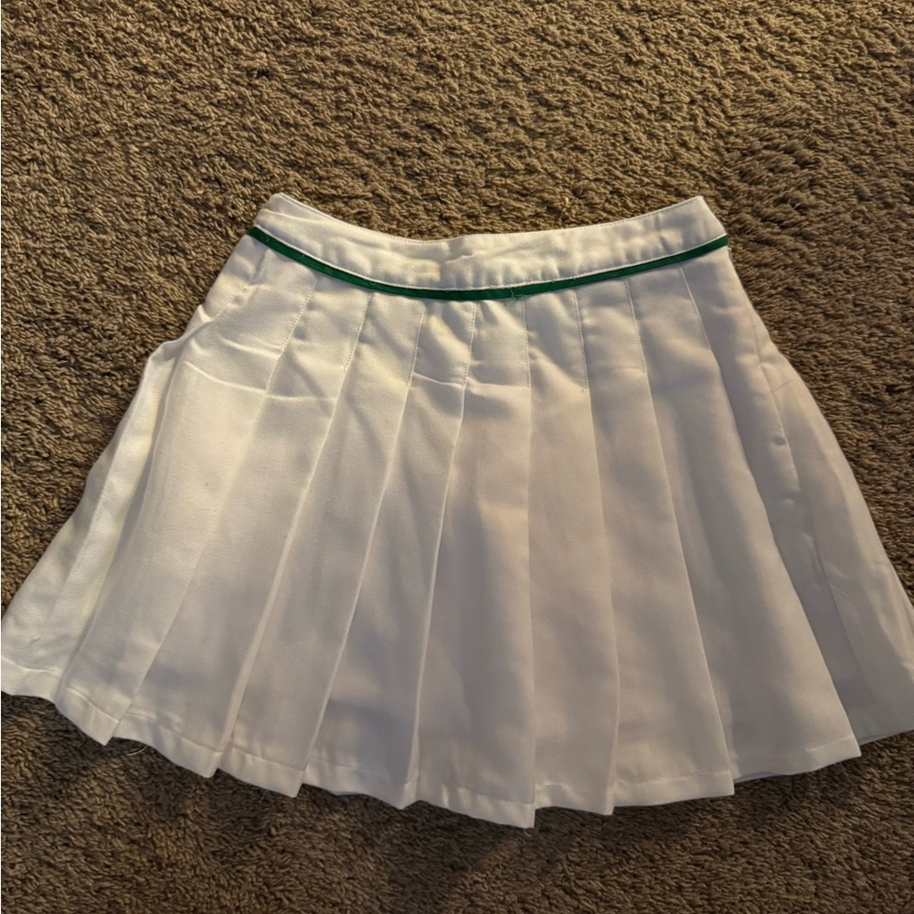 Forever 21 White and Green Mini Skater Skirt